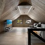 Elegant Hornindal With Breathtaking Scenery Dom wakacyjny Volda